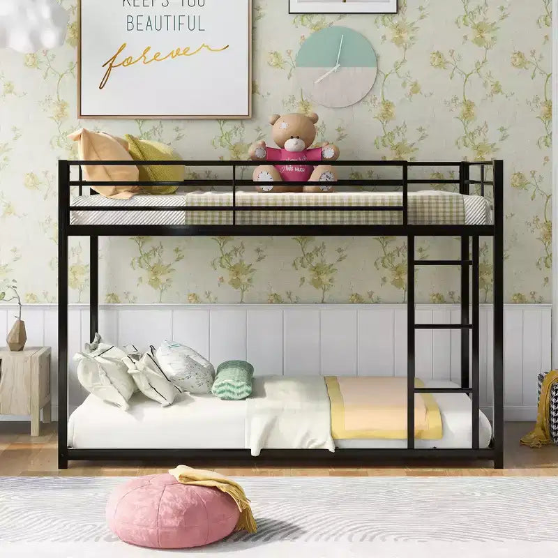 FAMYYT Twin Size Metal Bunk Bed?With Ladder, Safety Guaranteed, Easy Assembly