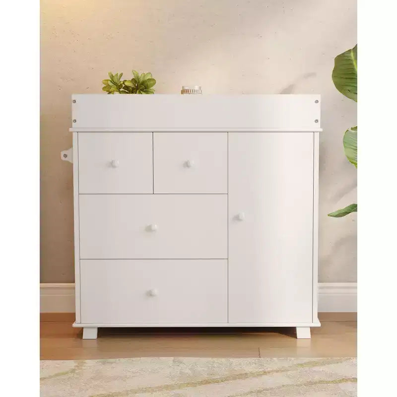 Modern Wood Baby Changing Table Dresser with 3 Drawers and Cabinet, Diaper Changing Station and Nursery Furniture for Kids Room and Bedroom